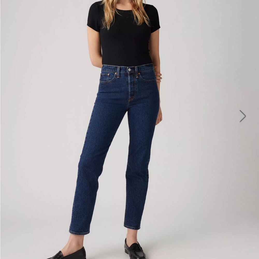 Levi’s Wedgie Straight Dark Wash Jeans